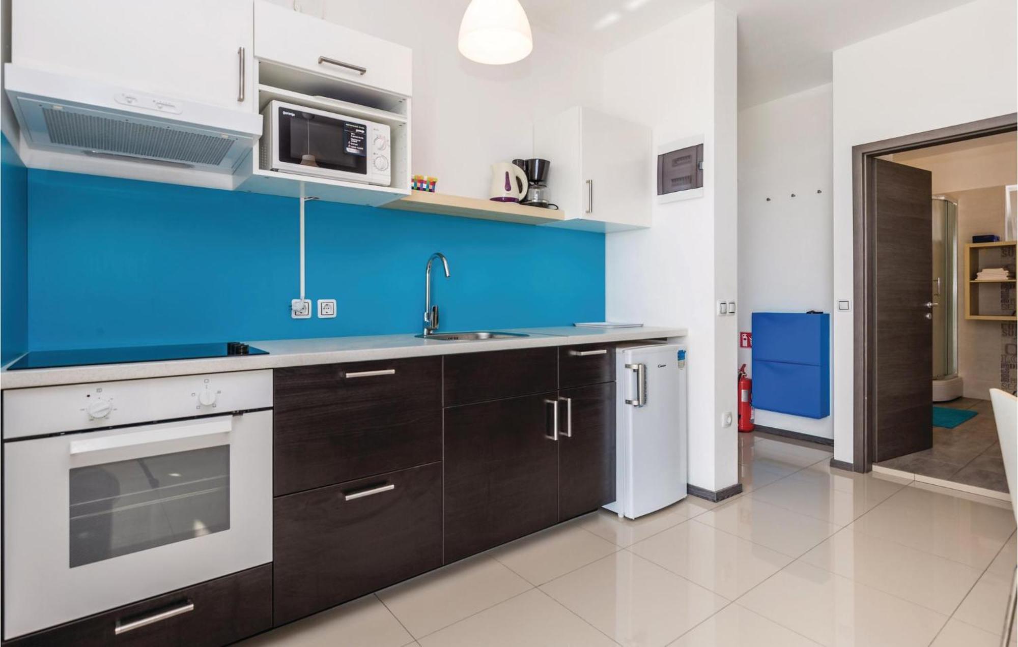 Nice Apartment In Mandre With Wifi Экстерьер фото