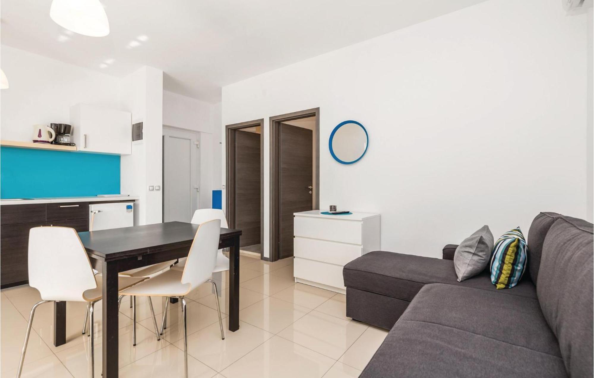 Nice Apartment In Mandre With Wifi Экстерьер фото