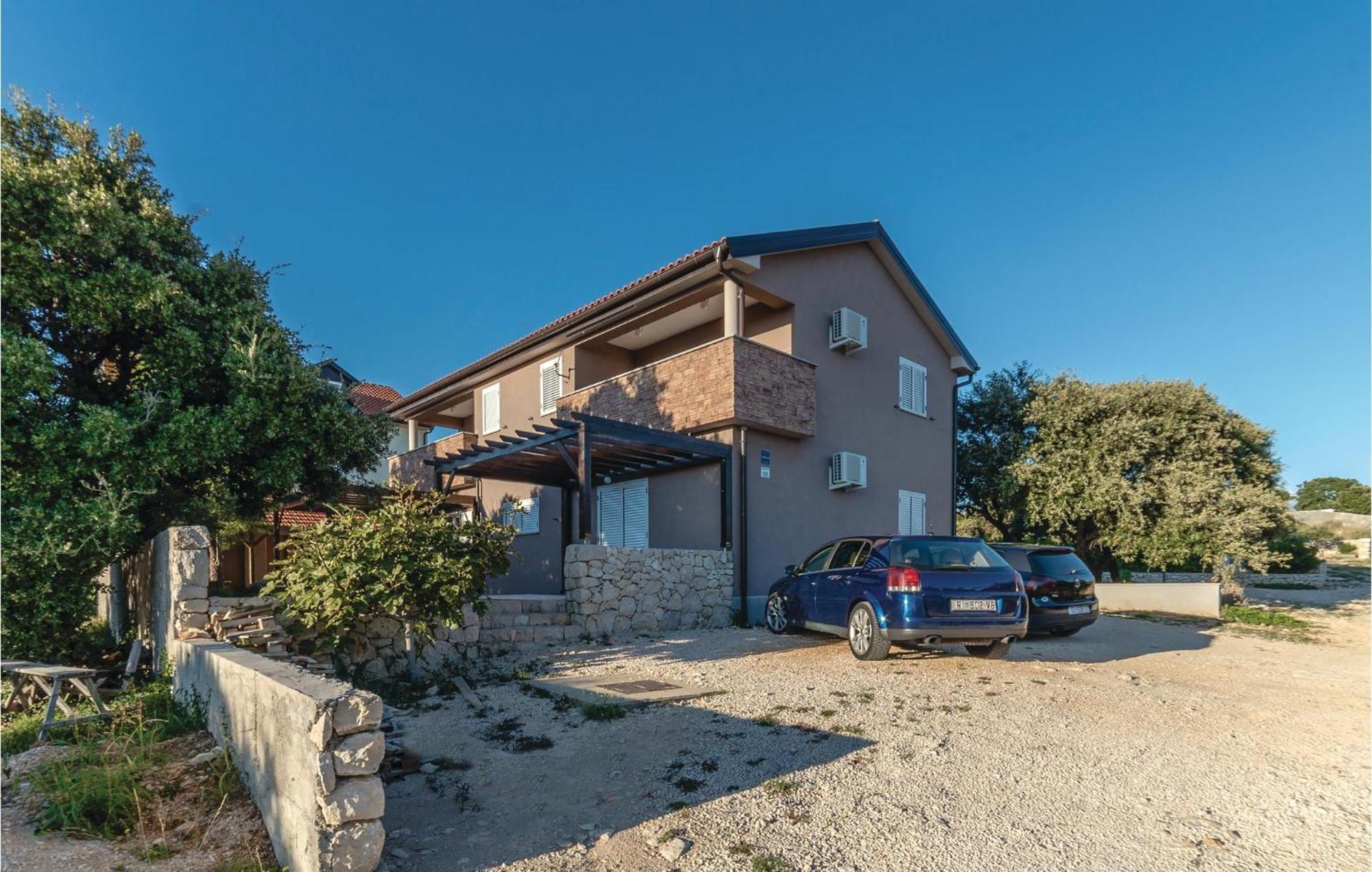 Nice Apartment In Mandre With Wifi Экстерьер фото